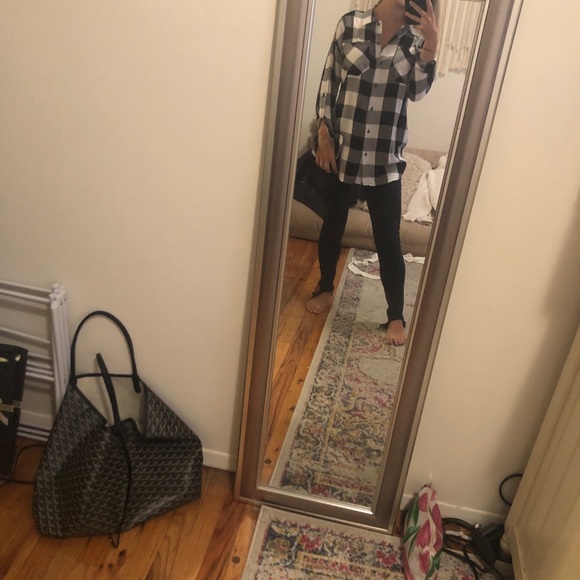 Plaid Button-Up Long-Sleeve - Picture 2 of 3